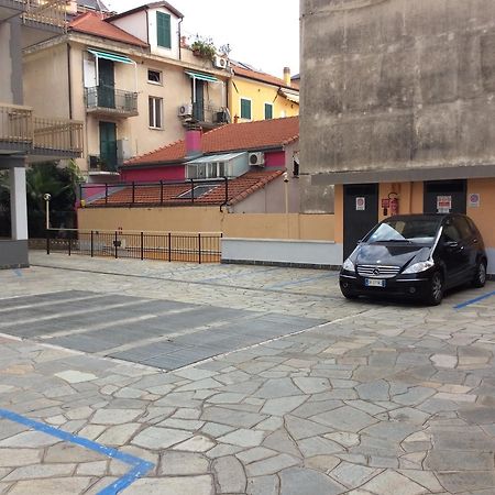 Residence Europa Unita Alassio Bagian luar foto