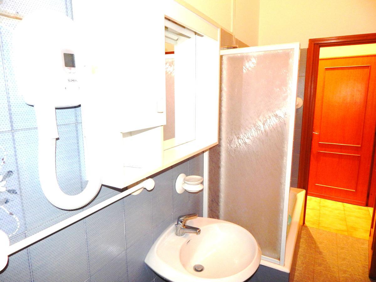 Residence Europa Unita Alassio Bagian luar foto